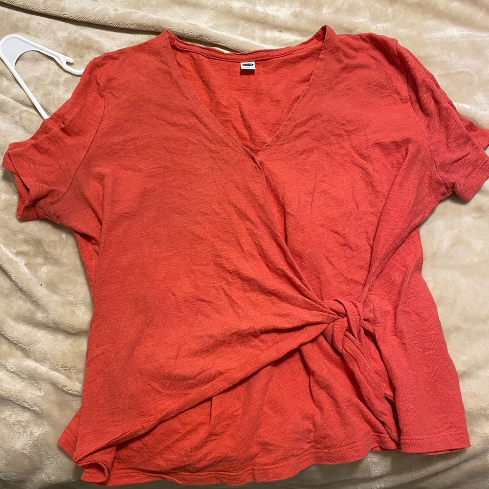 💰Old Navy orange twist tie shirt size x-large.